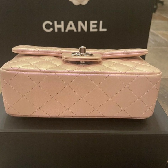 CHANEL 21K MINI IRIDESCENT PINK FLAP BAG - Picture 5 of 7